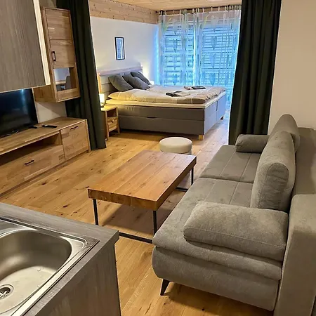 Appealing In Near Lake, Cleaning Included Apartamento Saalfelden