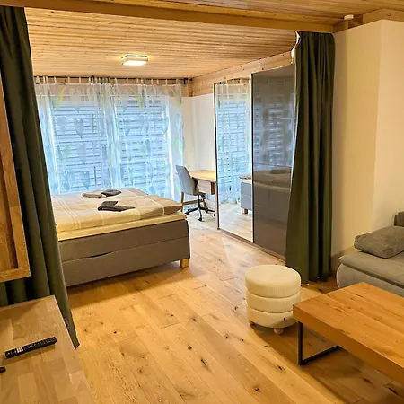Appealing In Near Lake, Cleaning Included Apartamento *