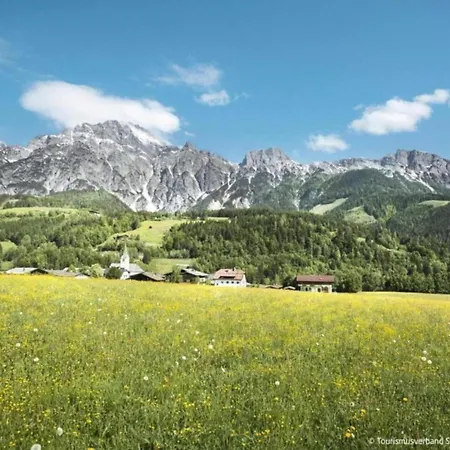 Appealing In Near Lake, Cleaning Included Apartamento Saalfelden