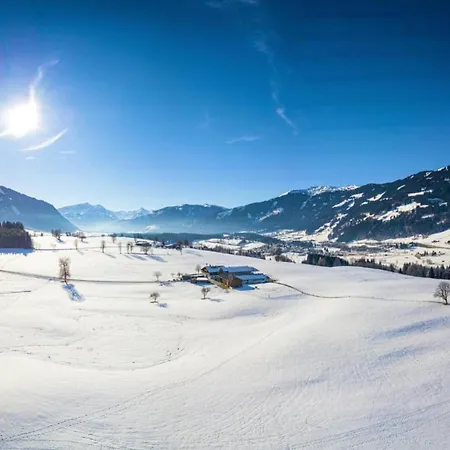 Apartamento Appealing In Near Lake, Cleaning Included Saalfelden